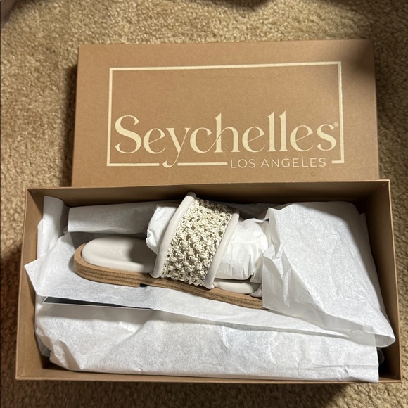 Seychelles Water Lily Sandal - Picture 5 of 6